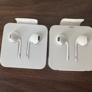 ORIGINAL- Apple wired headphones
